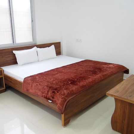 Lotus Paying Guest House Varanasi Bagian luar foto