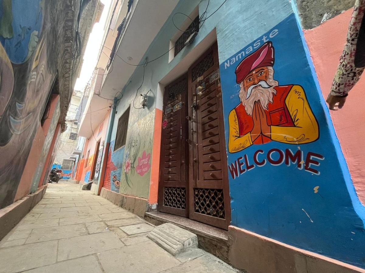 Lotus Paying Guest House Varanasi Bagian luar foto
