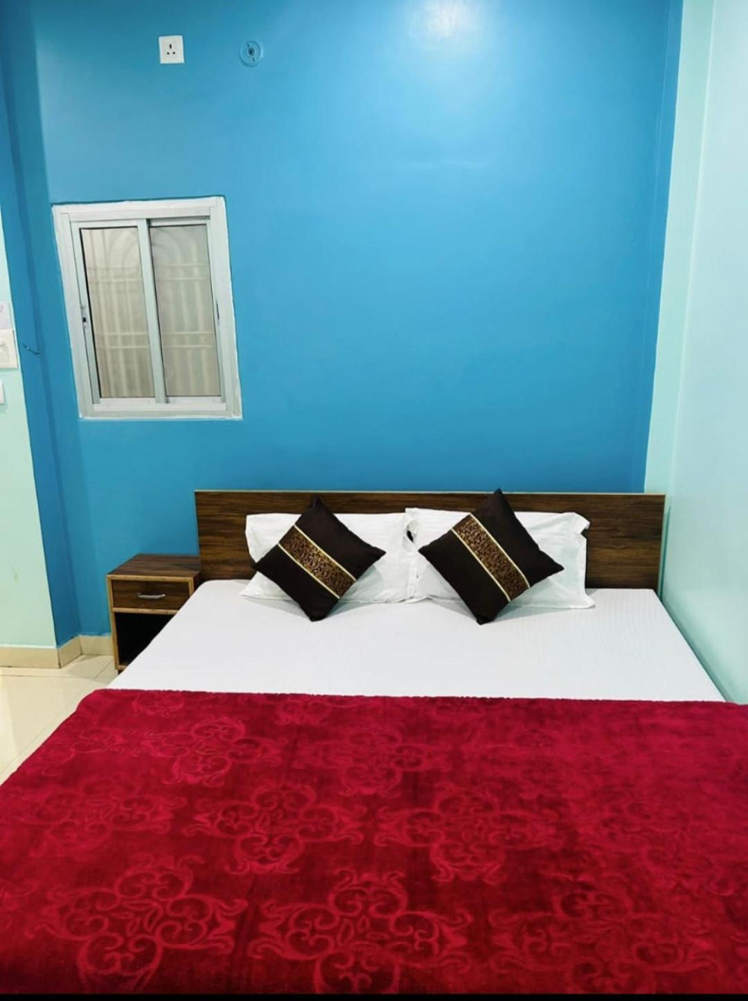 Lotus Paying Guest House Varanasi Bagian luar foto